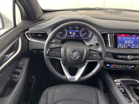 Used 2022 Buick Enclave Essence w/ Sport Touring Edition FWD image 11
