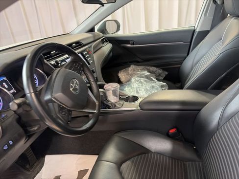 Used 2019 Toyota Camry SE image 24