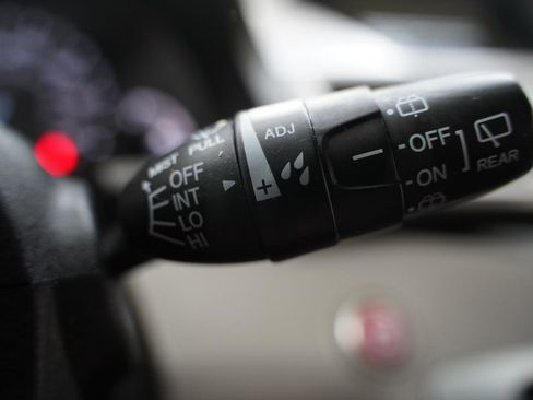 Used 2016 Honda Odyssey Touring Elite image 15