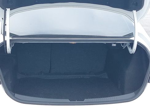 Used 2023 Chevrolet Malibu LT FWD image 11