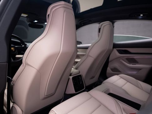 Used 2022 Porsche Taycan 4S image 66