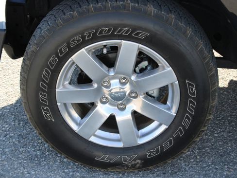 Used 2018 Jeep Wrangler Sahara w/ Connectivity Group AWD/4WD image 8