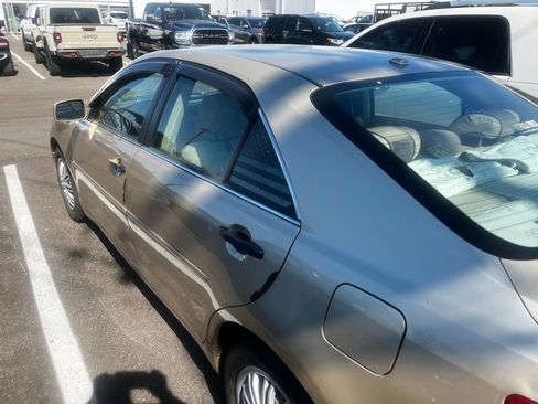 Used 2010 Toyota Camry SE image 7