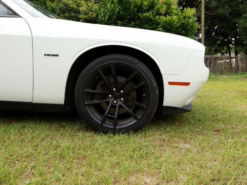 Used 2015 Dodge Challenger R/T w/ Quick Order Package 22B R/T image 24