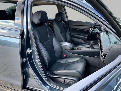 Used 2024 Honda Accord EX-L image 9