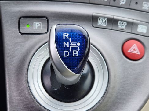 Used 2014 Toyota Prius Two image 12