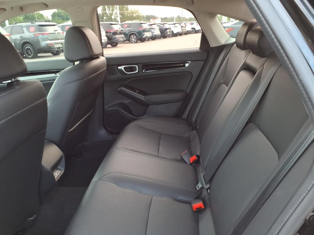 Used 2023 Honda Civic Touring image 6