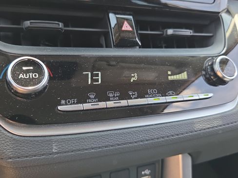 Used 2022 Toyota Corolla Cross LE FWD image 19