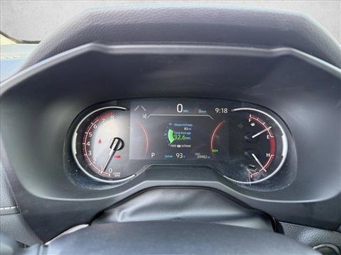 Used 2025 Toyota RAV4 XLE FWD image 15