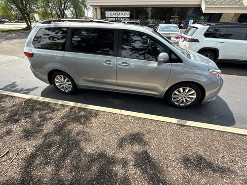 Used 2015 Toyota Sienna Limited Premium w/ Advanced Technology Package FWD image 7