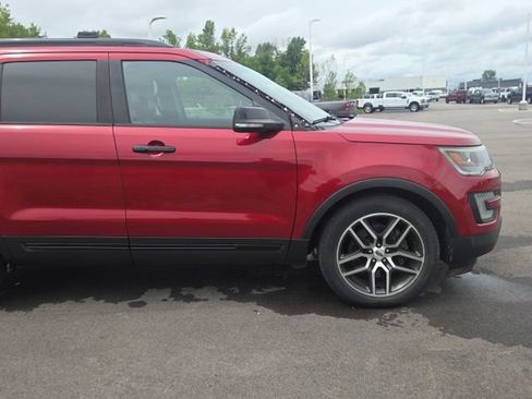 Used 2016 Ford Explorer Sport w/ Equipment Group 401A AWD/4WD image 4