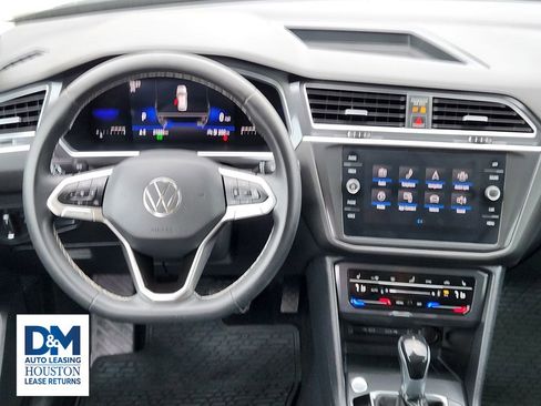 Used 2022 Volkswagen Tiguan SE FWD image 35