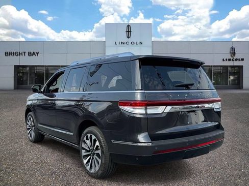 Certified 2024 Lincoln Navigator Reserve AWD/4WD image 4