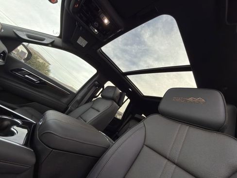 New 2026 Chevrolet Tahoe High Country AWD/4WD image 20