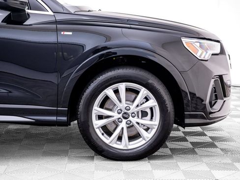 Used 2025 Audi Q3 2.0T Premium Plus w/ Premium Plus Package AWD/4WD image 35