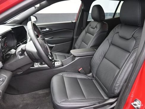Used 2026 Chevrolet Trax RS FWD image 22