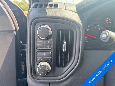 Used 2024 Chevrolet Silverado 1500 Custom Trail Boss w/ LPO, Dark Essentials Package AWD/4WD image 18