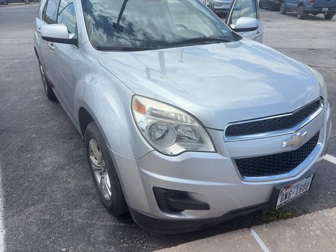 Used 2012 Chevrolet Equinox LT w/ Driver Convenience Package FWD image 2