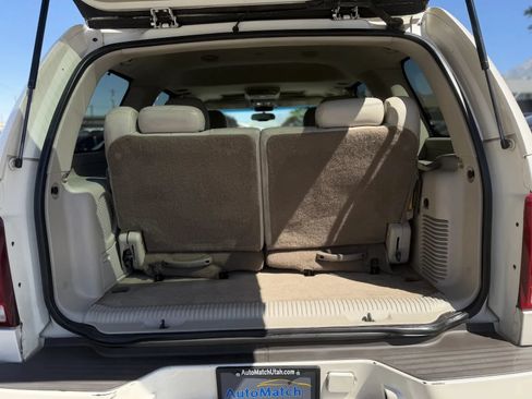 Used 2005 Cadillac Escalade AWD image 17