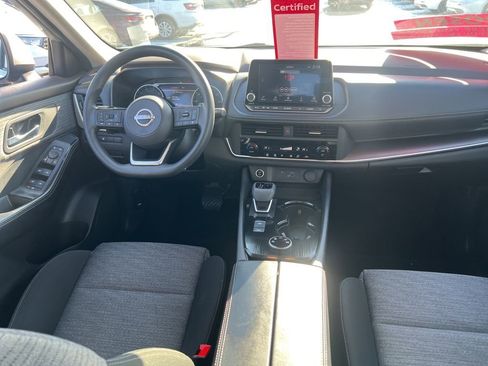 Used 2023 Nissan Rogue SV image 18