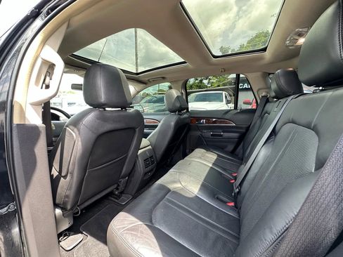 Used 2013 Lincoln MKX FWD w/ Wood Pkg image 16