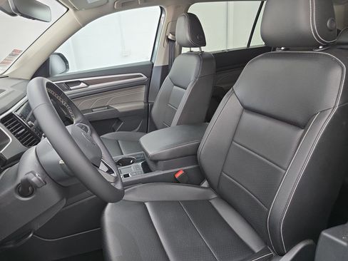 Certified 2023 Volkswagen Atlas SE w/ Panoramic Sunroof Package FWD image 16
