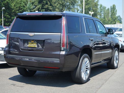 Used 2017 Cadillac Escalade Platinum AWD/4WD image 5