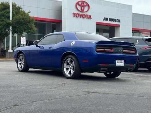 Used 2019 Dodge Challenger SXT RWD image 8