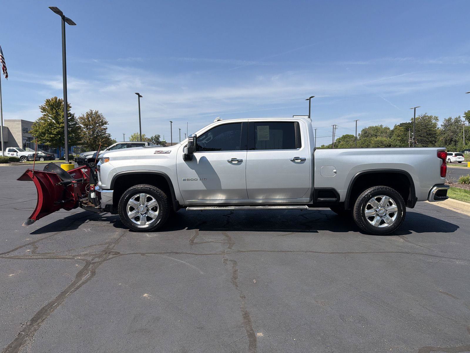 Used 2020 Chevrolet Silverado 2500 LTZ AWD/4WD image 2