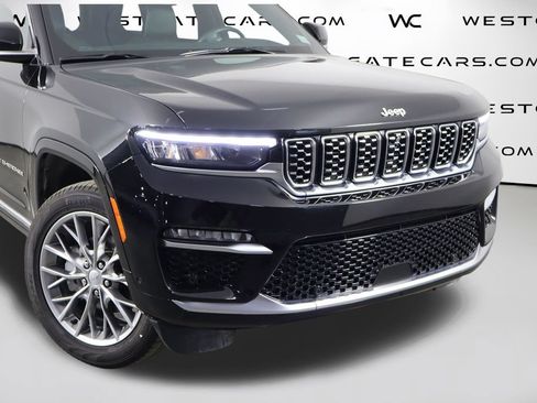 Used 2025 Jeep Grand Cherokee Summit AWD/4WD image 61