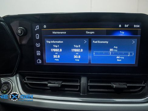 Used 2025 Chevrolet Trax LT w/ Driver Confidence Package image 21