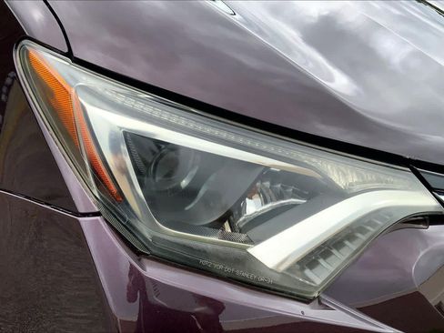 Used 2017 Toyota RAV4 XLE AWD/4WD image 27