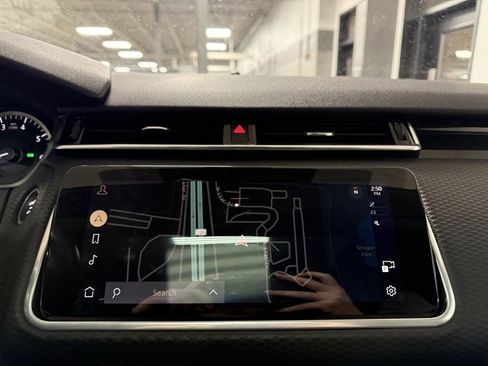 Used 2022 Land Rover Range Rover Velar R-Dynamic S image 12