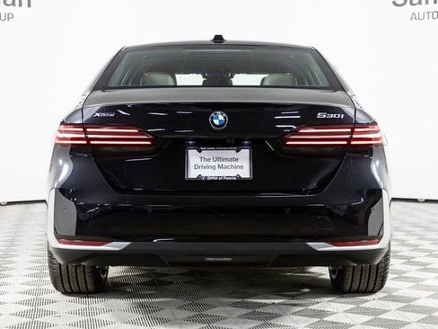 Used 2025 BMW 530i xDrive 530i xDrive w/ Premium Package image 25