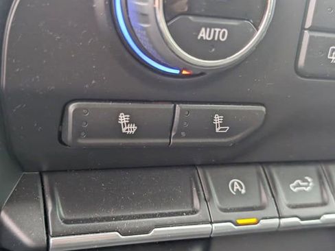 Certified 2022 Chevrolet Silverado 1500 LT image 17