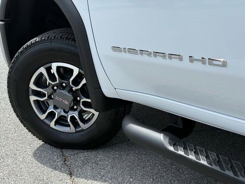 New 2026 GMC Sierra 2500 SLE image 6