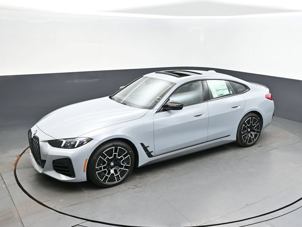 Certified 2026 BMW 430i w/ M Sport Package RWD image 31