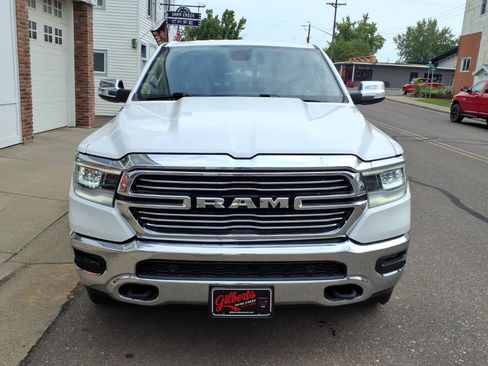Used 2020 RAM 1500 Laramie AWD/4WD image 3