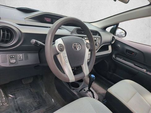 Used 2015 Toyota Prius C One FWD image 10
