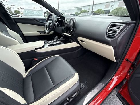 Used 2024 Lexus NX 250 FWD image 15