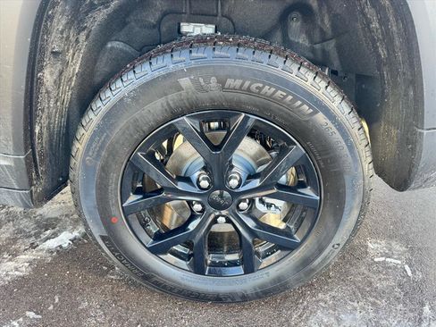 Used 2026 Jeep Grand Cherokee 4WD image 12