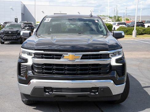 Used 2023 Chevrolet Silverado 1500 LT image 2