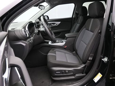 New 2025 Chevrolet Blazer LT w/ Midnight/Sport Edition FWD image 40