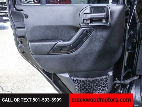 Used 2017 Jeep Wrangler Unlimited Sahara image 41