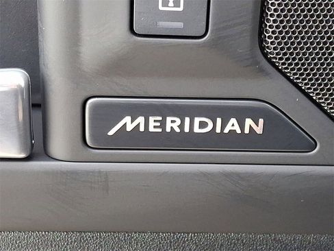 New 2025 Land Rover Defender 110 S image 17