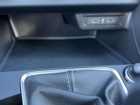 Used 2024 Volkswagen Jetta Sport image 29