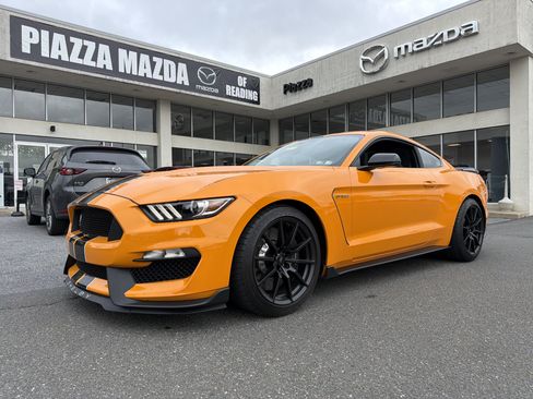 Used 2018 Ford Mustang Shelby GT350 w/ Electronics Package RWD image 3