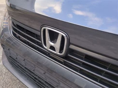 Used 2023 Honda Civic Sport image 12