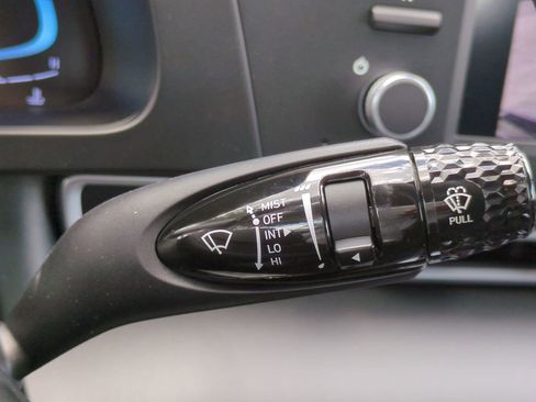 New 2025 Hyundai Elantra SE FWD image 33
