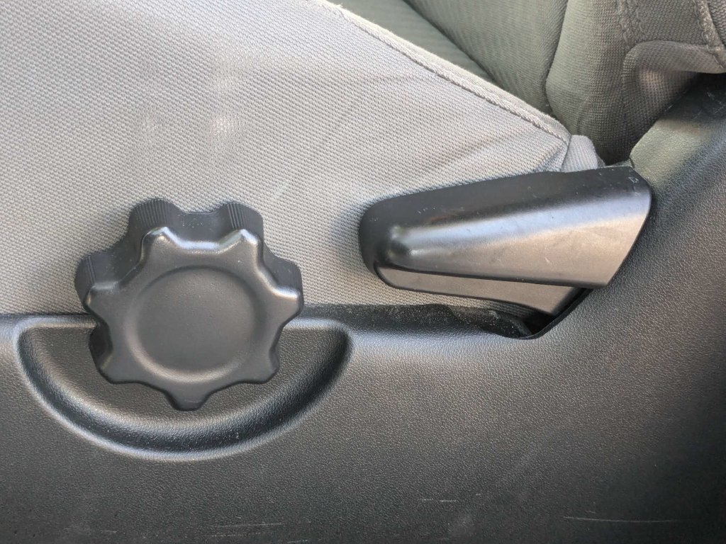 Used 2022 Toyota Tacoma SR RWD image 16